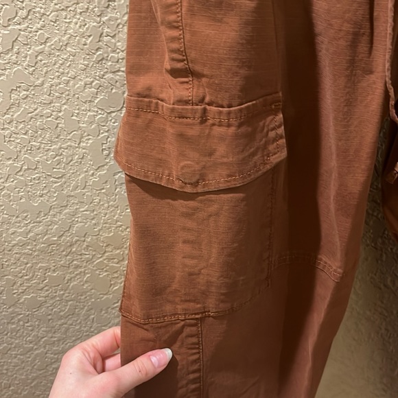 Good American Cargo parachute pants - Picture 5 of 6